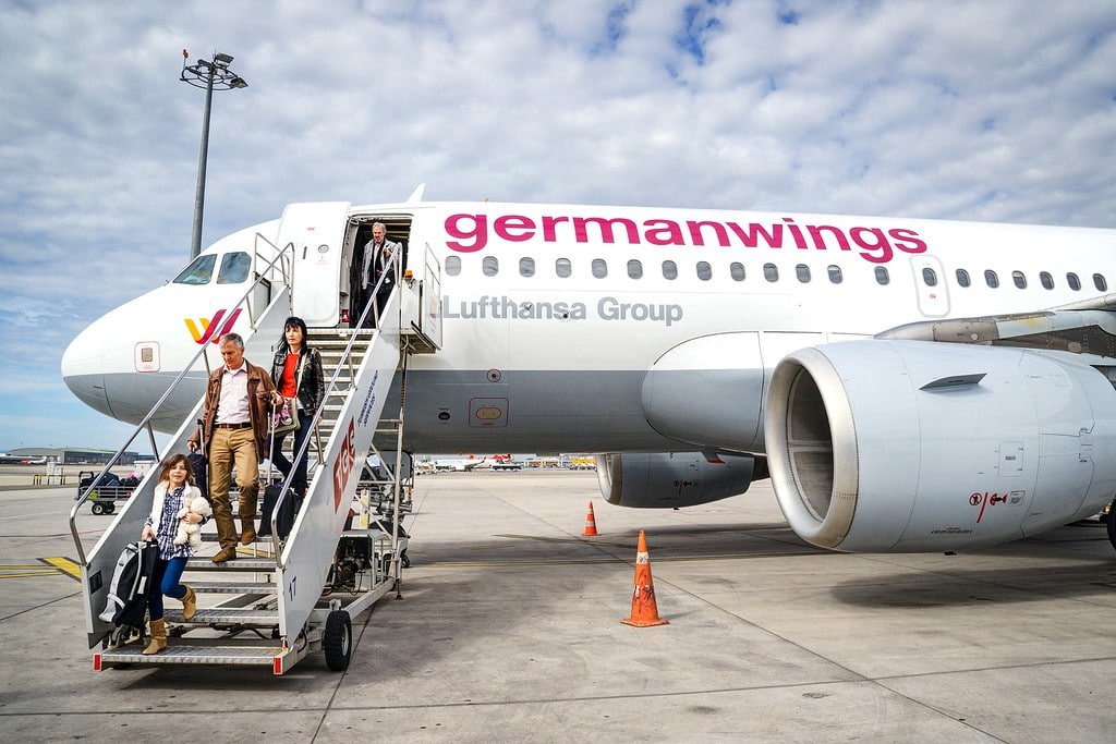 Use Budget Airlines Budget Airlines are Cheaper